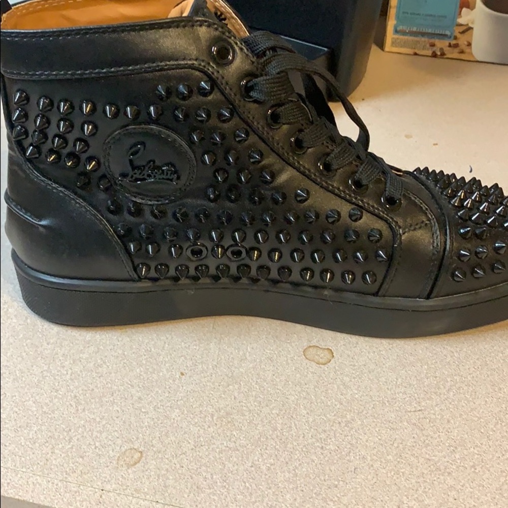 Men’s/women’s Christian Loubatins only worn 1x 🔥
